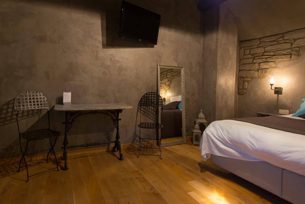 Les Chambres Du Vivier, Chambres D'Hotes Et Gite - A 100M - Durbuy Δωμάτιο φωτογραφία